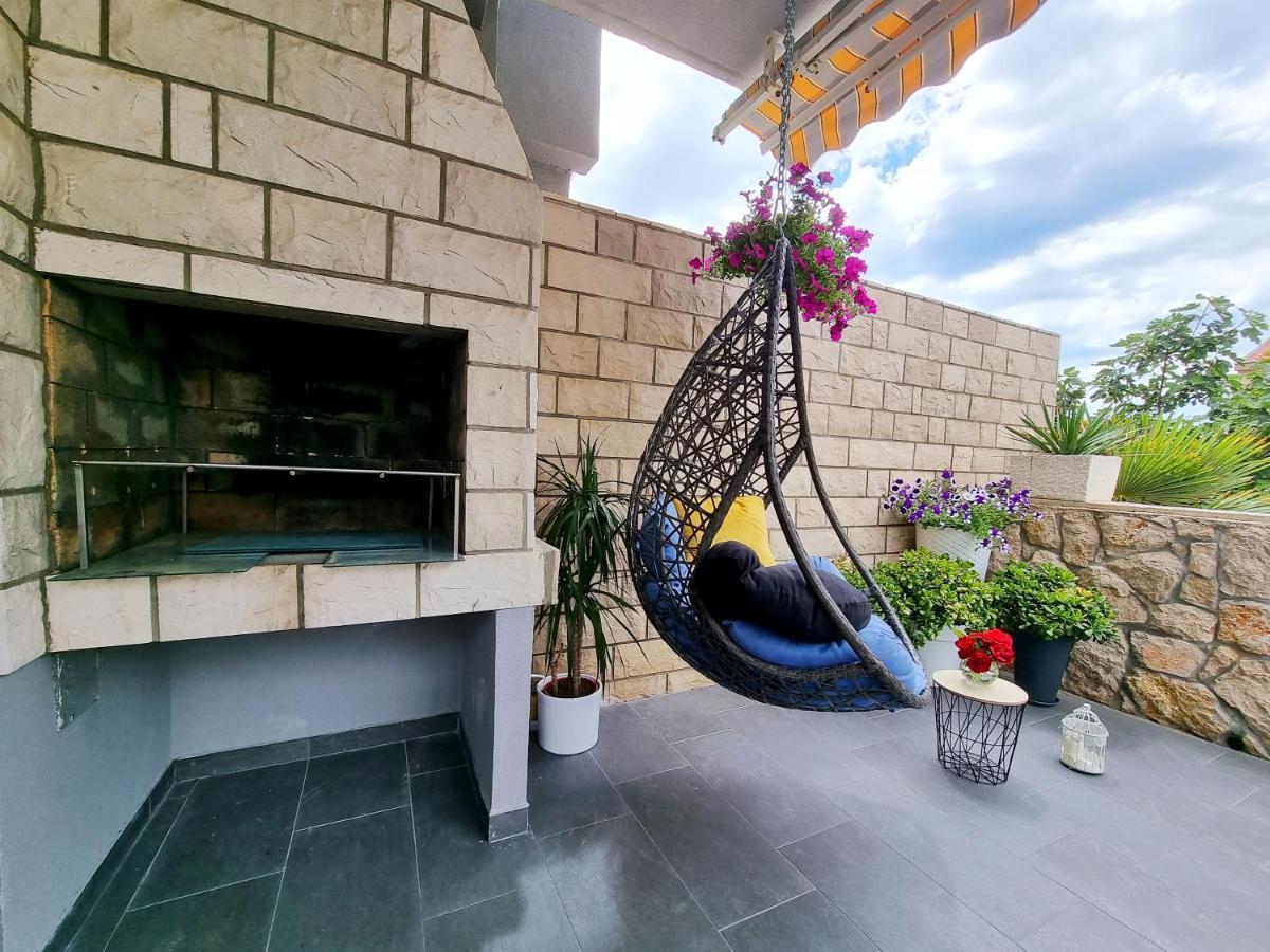 Deluxe Novalja Apartment Екстериор снимка