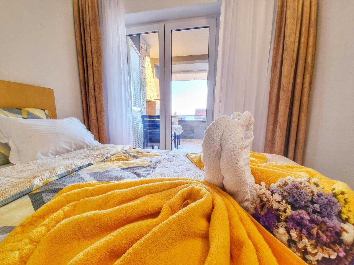Deluxe Novalja Apartment Екстериор снимка