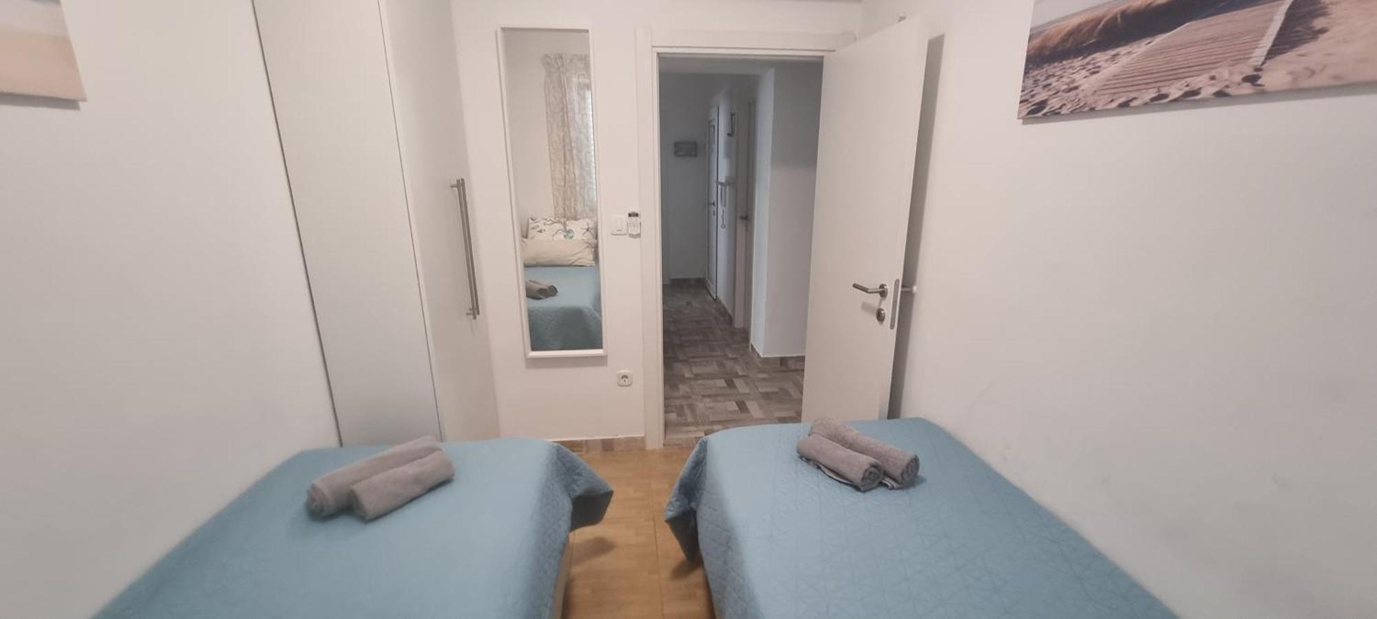 Deluxe Novalja Apartment Екстериор снимка